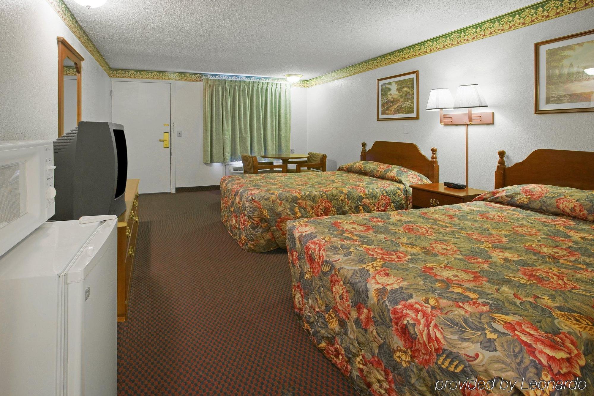 Fairbridge Inn Express 메릴빌 객실 사진